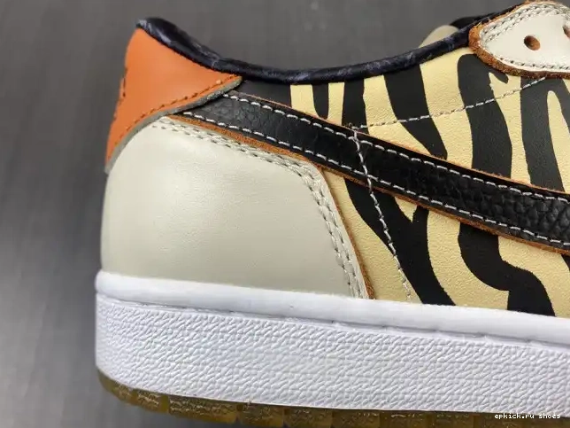 Rep 1 Jordan OG Year Low of DH6932-100 the Tiger Air 0531